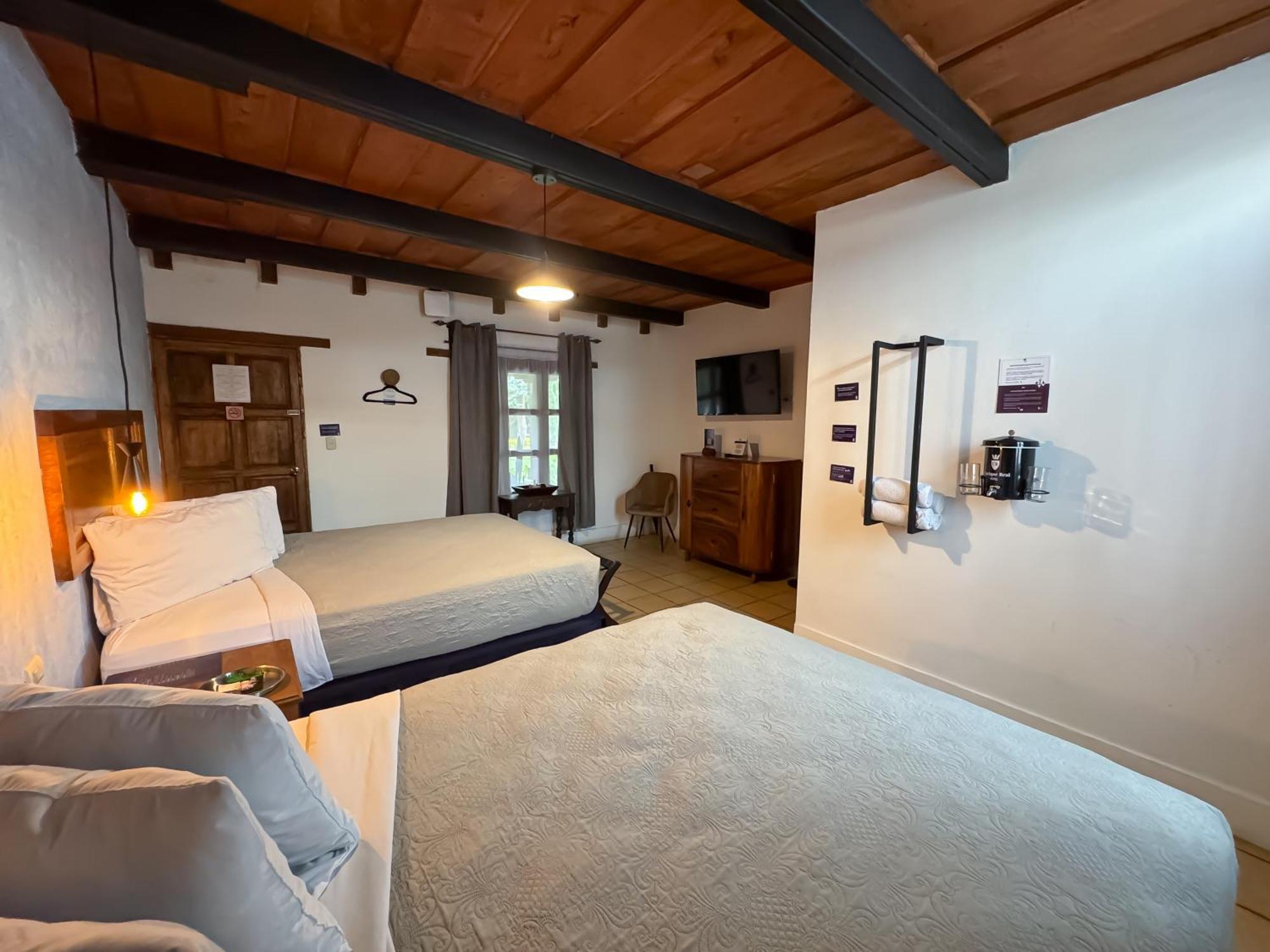Hotel Cacique Real Antigua Room photo