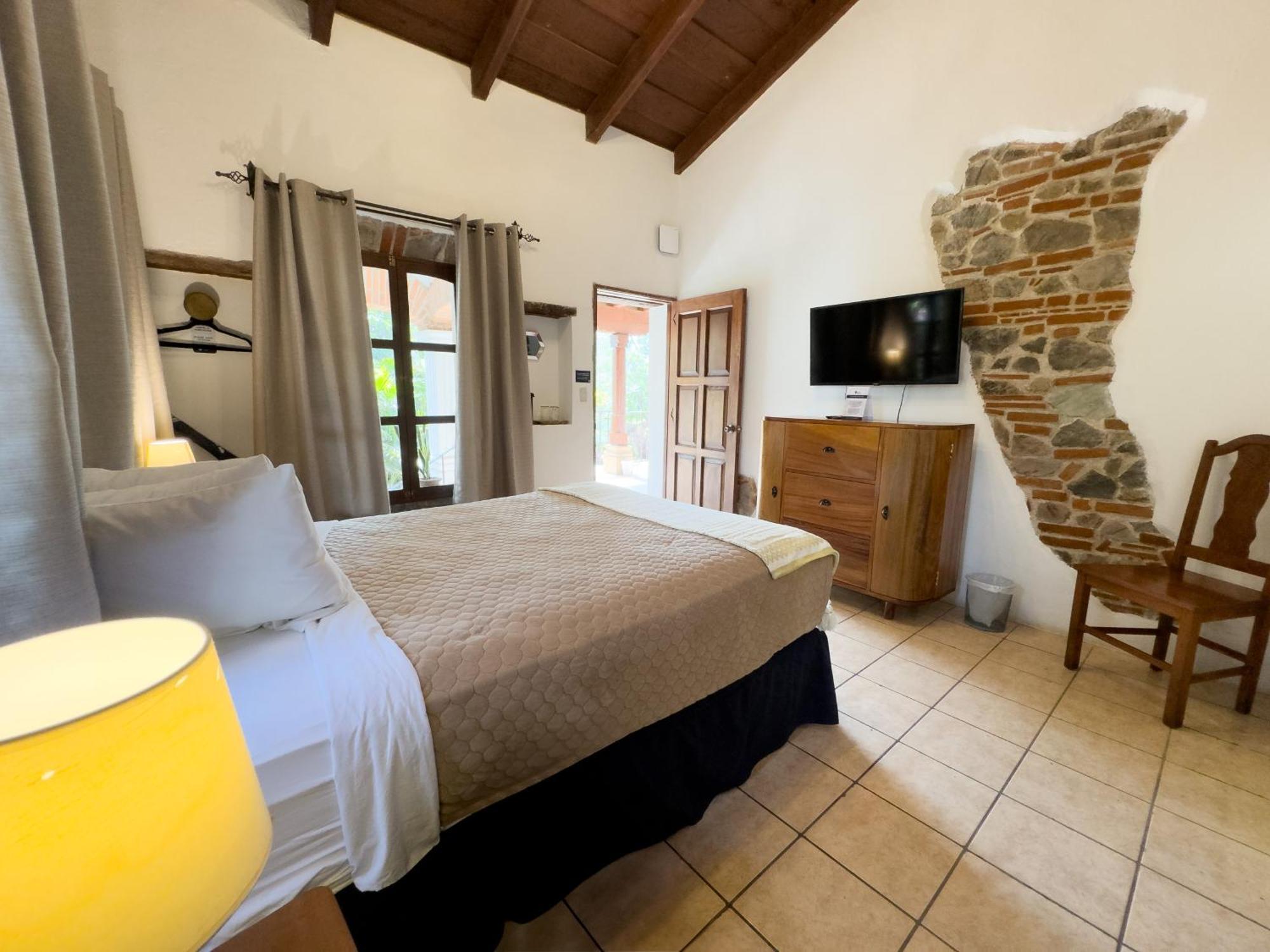 Hotel Cacique Real Antigua Room photo