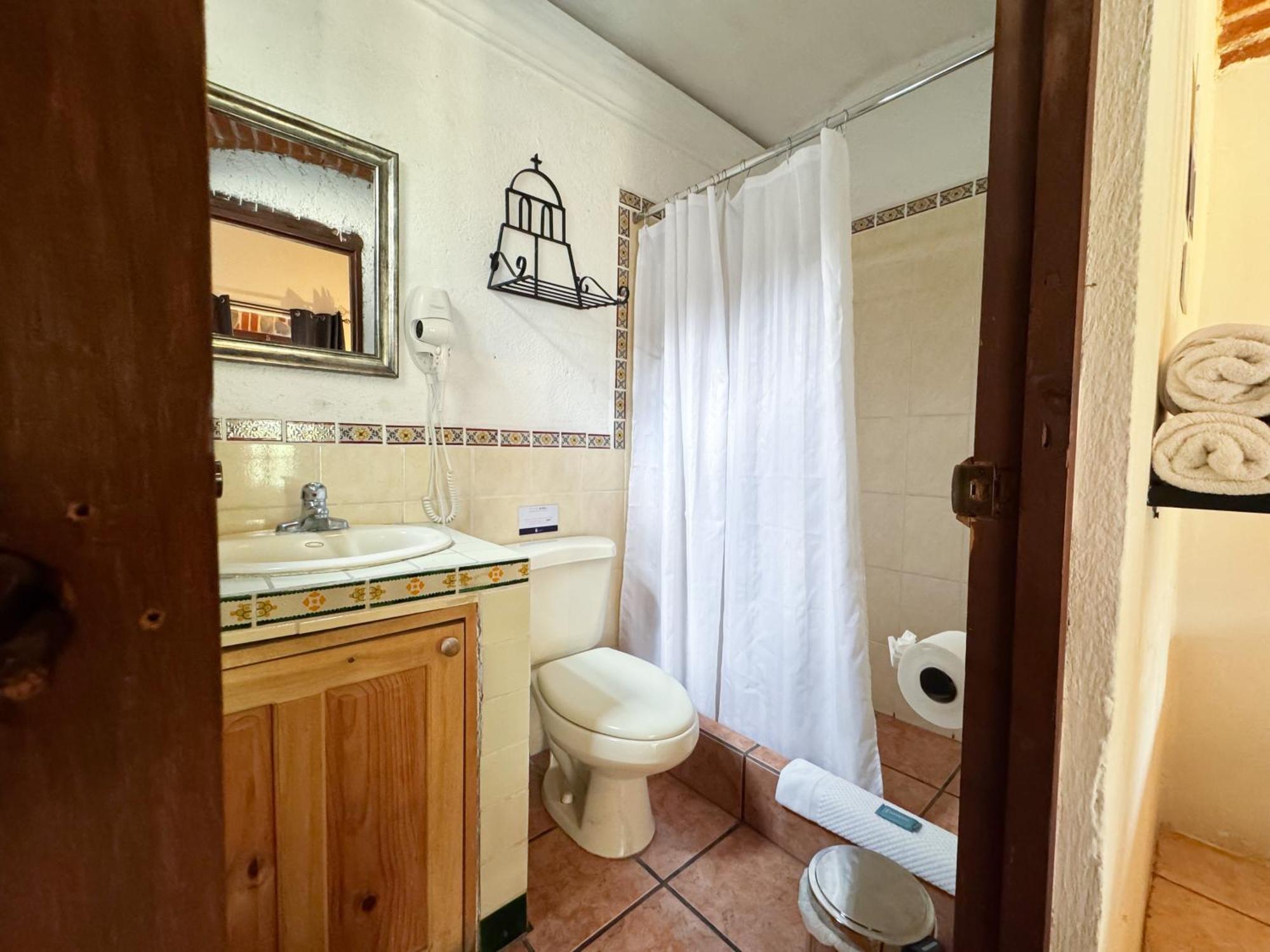 Hotel Cacique Real Antigua Room photo