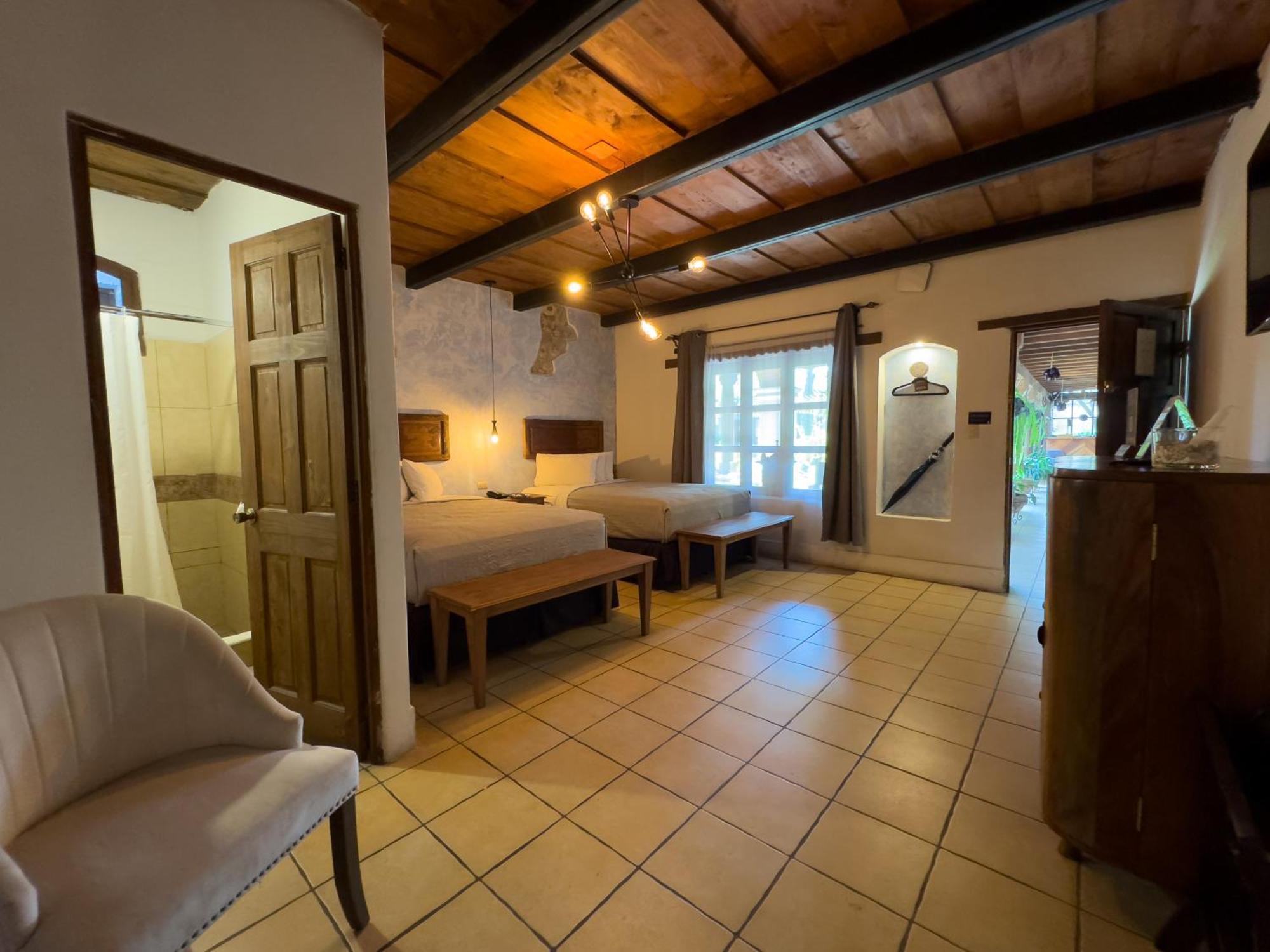 Hotel Cacique Real Antigua Room photo